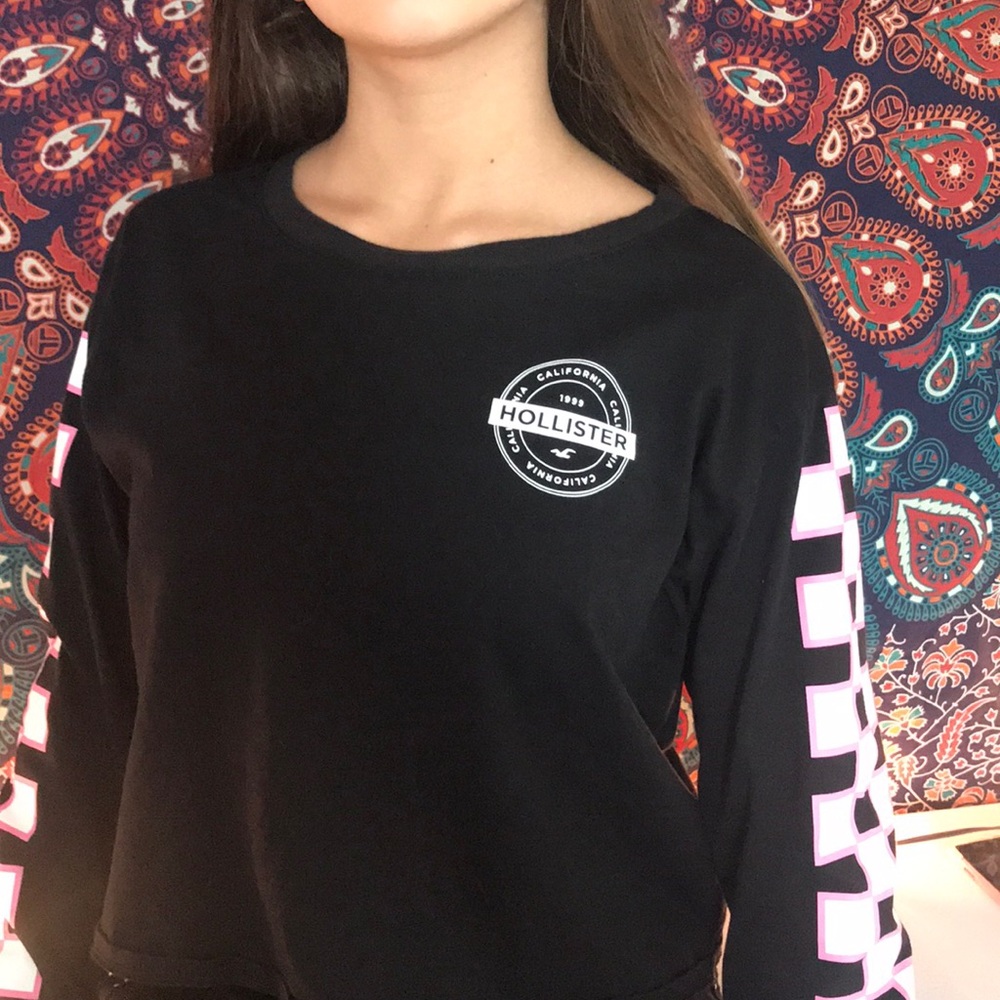 Hollister long sleeve mid drift shirt